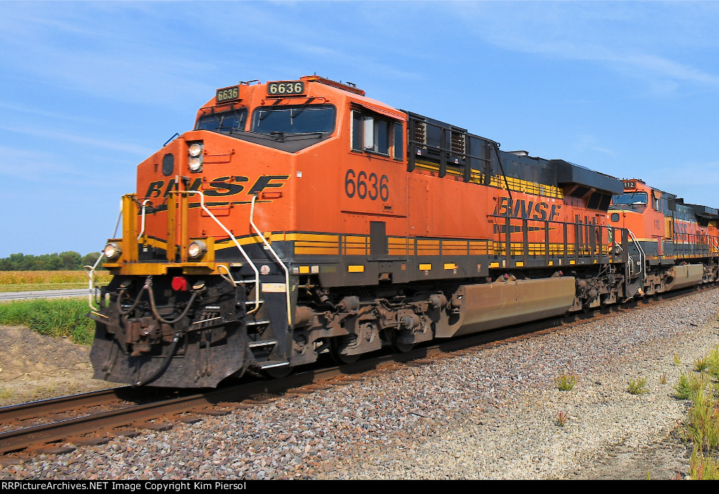 BNSF 6636